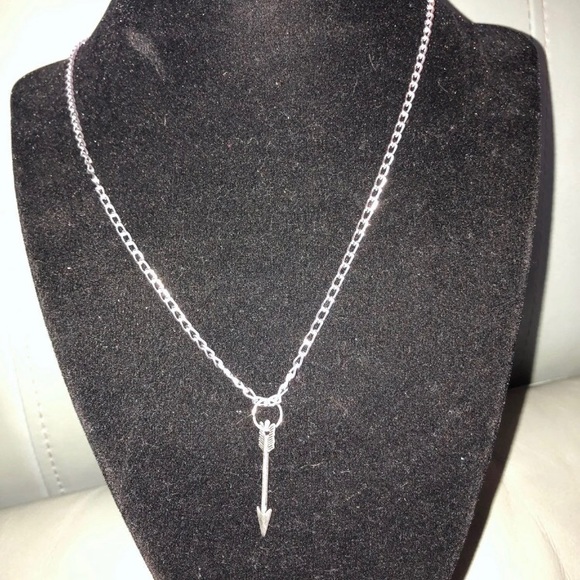 handmade Jewelry - ARROW PENDANT ON HANDMADE NECKLACE